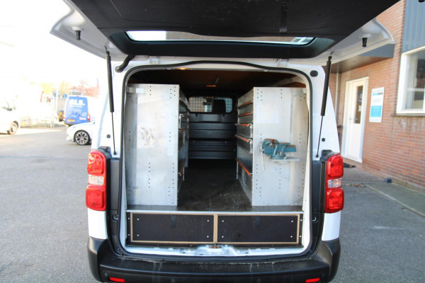 Toyota ProAce Worker 2.0 D-4D Navigator Long / Imperiaal / Laadruimte inrichting / Trekhaak
