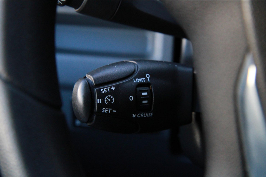 Toyota ProAce Worker 2.0 D-4D Navigator Long / Imperiaal / Laadruimte inrichting / Trekhaak