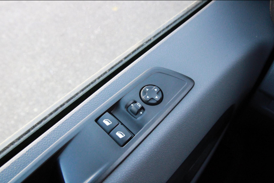 Toyota ProAce Worker 2.0 D-4D Navigator Long / Imperiaal / Laadruimte inrichting / Trekhaak