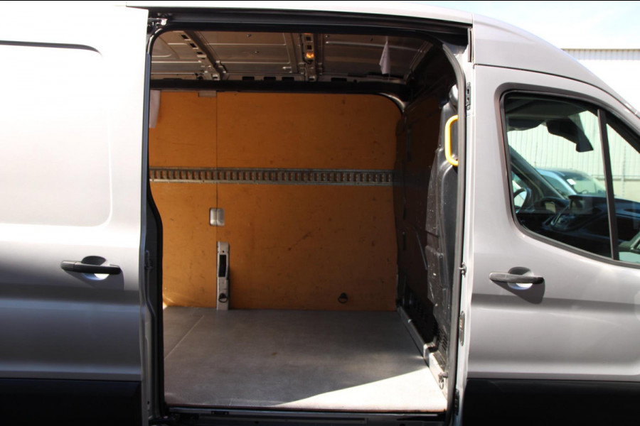 Ford Transit 310 2.0 TDCI L3H2 Trend / EURO6 / Sync 3 Car play / Cruise
