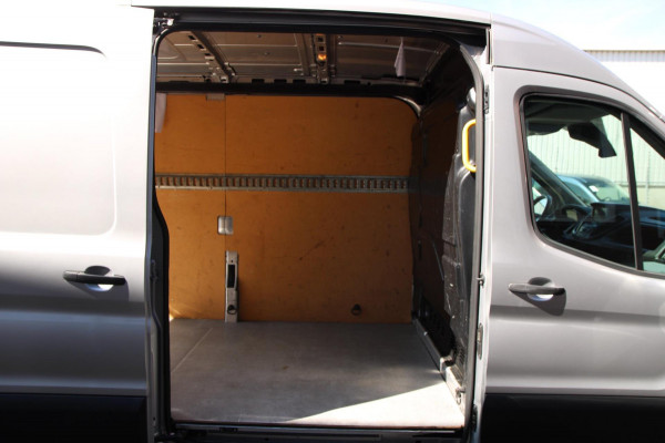 Ford Transit 310 2.0 TDCI L3H2 Trend / EURO6 / Sync 3 Car play / Cruise