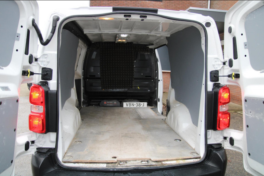 Toyota ProAce Worker 1.5 D-4D Cool Comfort Long / Trekhaak / Cruise / 3 zits