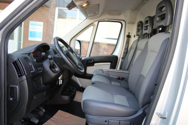 Peugeot Boxer 330 2.0 BlueHDI L1H1 Premium Pack / Camera / Trekhaak / Navi