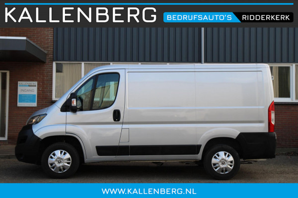 Peugeot Boxer 330 2.0 BlueHDI L1H1 Premium Pack / Camera / Trekhaak / Navi