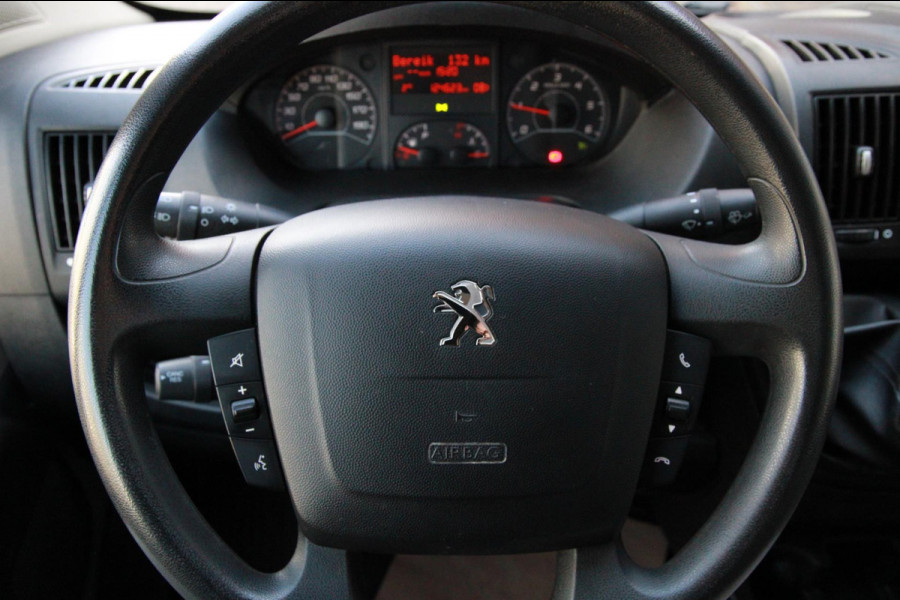 Peugeot Boxer 330 2.0 BlueHDI L1H1 Premium Pack / Camera / Trekhaak / Navi
