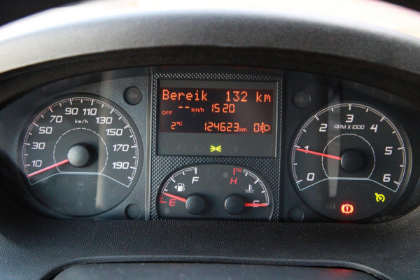 Peugeot Boxer 330 2.0 BlueHDI L1H1 Premium Pack / Camera / Trekhaak / Navi