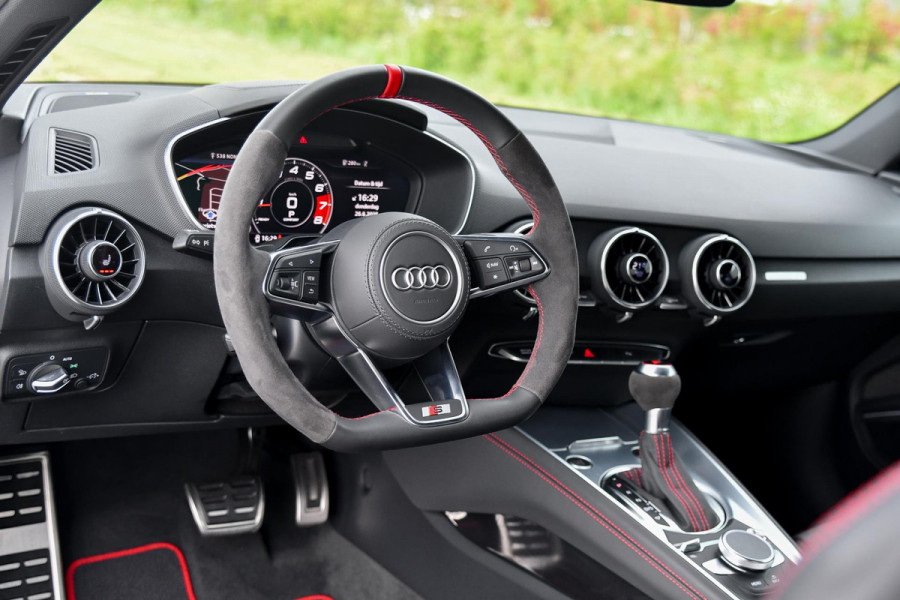 Audi TT 45 TFSI S Line Competition Plus. RS stoelen, Matrix, B&O, CarPlay, Keyless, 20'', BTW!