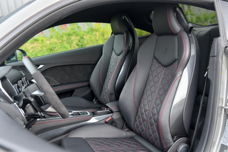 Audi TT 45 TFSI S Line Competition Plus. RS stoelen, Matrix, B&O, CarPlay, Keyless, 20'', BTW!