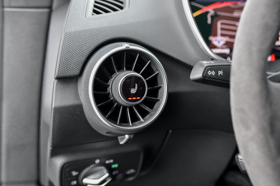 Audi TT 45 TFSI S Line Competition Plus. RS stoelen, Matrix, B&O, CarPlay, Keyless, 20'', BTW!