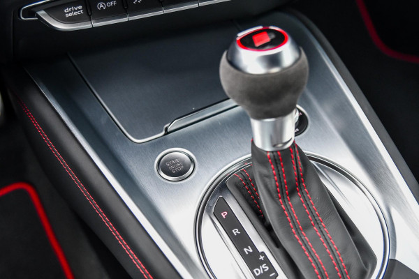 Audi TT 45 TFSI S Line Competition Plus. RS stoelen, Matrix, B&O, CarPlay, Keyless, 20'', BTW!