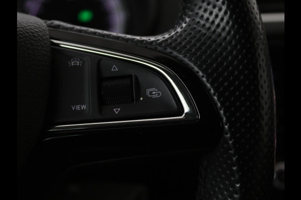 Škoda Octavia 1.5 TSI Business Edition | Stoelverwarming | Trekhaak | Carplay | Half leder | Navigatie | Climate control | Parkeerhulp | Cruise control