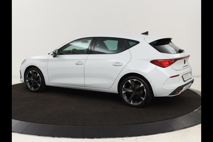 CUPRA Leon 1.4 e-Hybrid | Stoel & stuurverwarming | Carplay | Adaptive cruise | Camera | Navigatie | Sfeerverlichting | Full LED | Keyless | PHEV