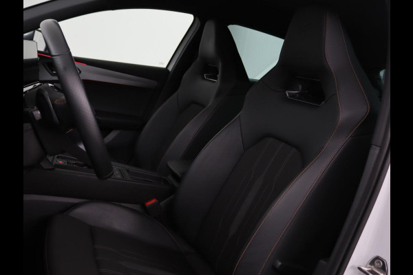 CUPRA Leon 1.4 e-Hybrid | Stoel & stuurverwarming | Carplay | Adaptive cruise | Camera | Navigatie | Sfeerverlichting | Full LED | Keyless | PHEV