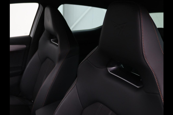 CUPRA Leon 1.4 e-Hybrid | Stoel & stuurverwarming | Carplay | Adaptive cruise | Camera | Navigatie | Sfeerverlichting | Full LED | Keyless | PHEV