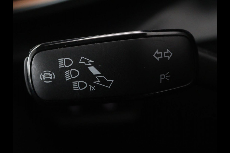 CUPRA Leon 1.4 e-Hybrid | Stoel & stuurverwarming | Carplay | Adaptive cruise | Camera | Navigatie | Sfeerverlichting | Full LED | Keyless | PHEV