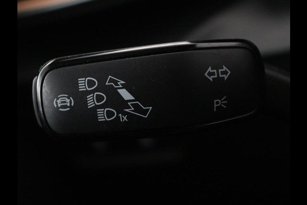 CUPRA Leon 1.4 e-Hybrid | Stoel & stuurverwarming | Carplay | Adaptive cruise | Camera | Navigatie | Sfeerverlichting | Full LED | Keyless | PHEV