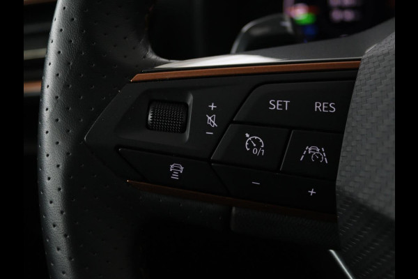 CUPRA Leon 1.4 e-Hybrid | Stoel & stuurverwarming | Carplay | Adaptive cruise | Camera | Navigatie | Sfeerverlichting | Full LED | Keyless | PHEV