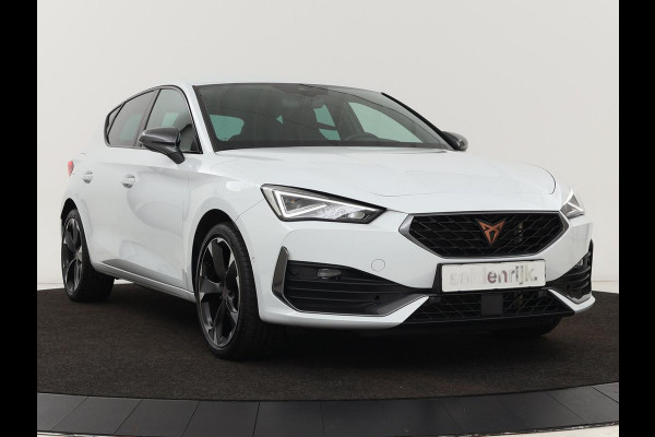 CUPRA Leon 1.4 e-Hybrid | Stoel & stuurverwarming | Carplay | Adaptive cruise | Camera | Navigatie | Sfeerverlichting | Full LED | Keyless | PHEV