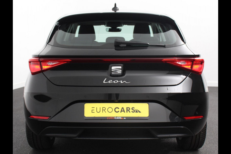 Seat Leon 1.0 eTSI 110pk DSG Style Navigatie Apple Carplay/ Android Auto Camera Parkeersensoren Stoel- en stuurverwarming Cruise Control Virtual Cockpit Climate Control