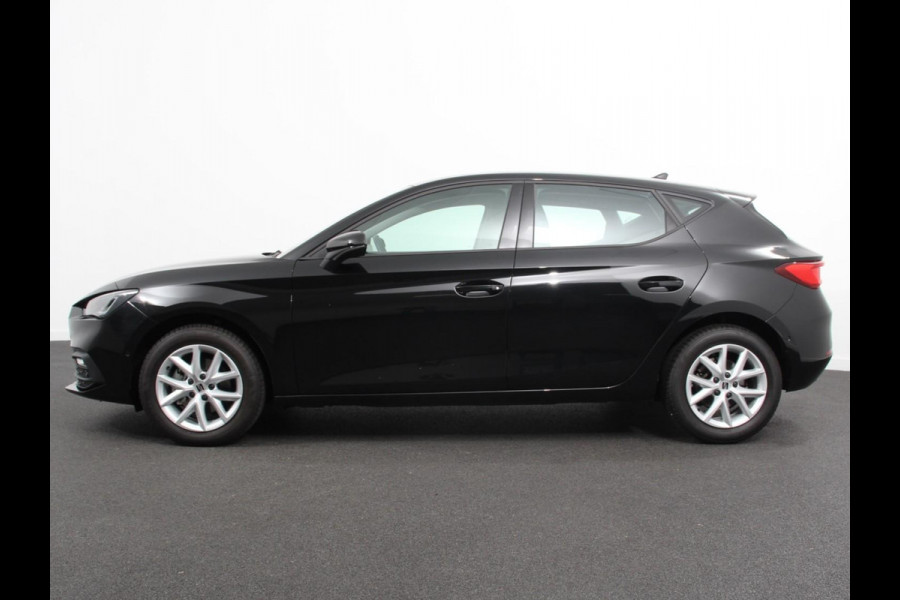 Seat Leon 1.0 eTSI 110pk DSG Style Navigatie Apple Carplay/ Android Auto Camera Parkeersensoren Stoel- en stuurverwarming Cruise Control Virtual Cockpit Climate Control