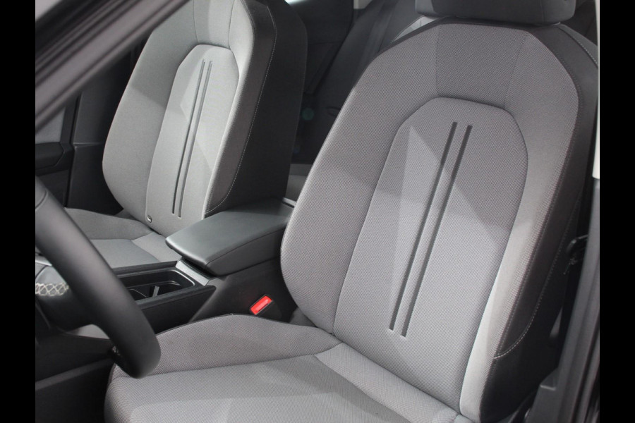 Seat Leon 1.0 eTSI 110pk DSG Style Navigatie Apple Carplay/ Android Auto Camera Parkeersensoren Stoel- en stuurverwarming Cruise Control Virtual Cockpit Climate Control