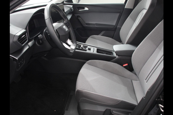 Seat Leon 1.0 eTSI 110pk DSG Style Navigatie Apple Carplay/ Android Auto Camera Parkeersensoren Stoel- en stuurverwarming Cruise Control Virtual Cockpit Climate Control