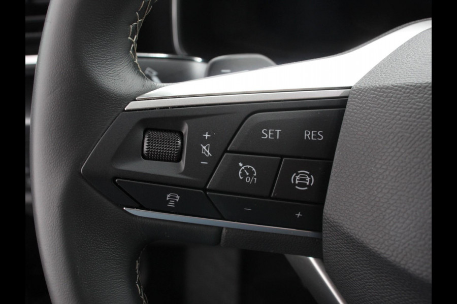 Seat Leon 1.0 eTSI 110pk DSG Style Navigatie Apple Carplay/ Android Auto Camera Parkeersensoren Stoel- en stuurverwarming Cruise Control Virtual Cockpit Climate Control