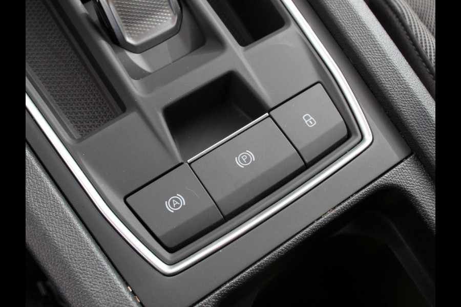 Seat Leon 1.0 eTSI 110pk DSG Style Navigatie Apple Carplay/ Android Auto Camera Parkeersensoren Stoel- en stuurverwarming Cruise Control Virtual Cockpit Climate Control