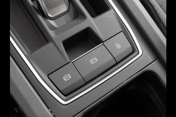Seat Leon 1.0 eTSI 110pk DSG Style Navigatie Apple Carplay/ Android Auto Camera Parkeersensoren Stoel- en stuurverwarming Cruise Control Virtual Cockpit Climate Control