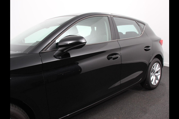 Seat Leon 1.0 eTSI 110pk DSG Style Navigatie Apple Carplay/ Android Auto Camera Parkeersensoren Stoel- en stuurverwarming Cruise Control Virtual Cockpit Climate Control