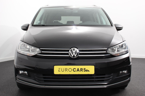 Volkswagen Touran 1.5 TSI DSG Highline 7p | Navigatie | Apple Carplay/Android Auto | Parkeersensoren | Adaptive Cruise Control | Stoel-en stuurverwarming | Elektrische achterklep | Getinte ramen | Climatronic