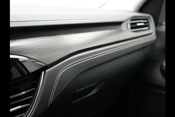 Ford Kuga 2.5 Vignale Plug In Hybrid 225pk PHEV | Trekhaak af Fabriek | Adaptive Cruise | Lederen Sportstoelen Memory | B&O Sound | Keyless | Head Up | 19"L.M |  Stuur & Stoelverwarming |