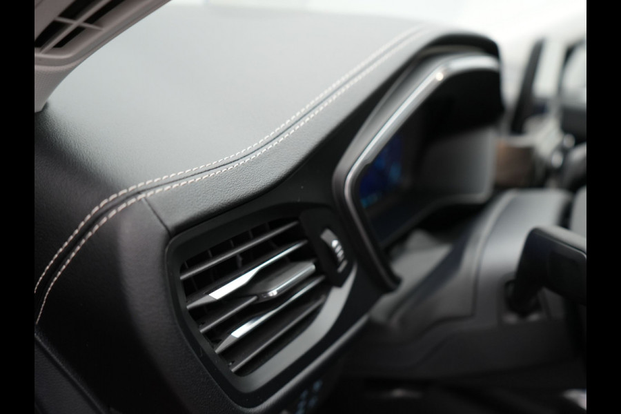 Ford Kuga 2.5 Vignale Plug In Hybrid 225pk PHEV | Trekhaak af Fabriek | Adaptive Cruise | Lederen Sportstoelen Memory | B&O Sound | Keyless | Head Up | 19"L.M |  Stuur & Stoelverwarming |