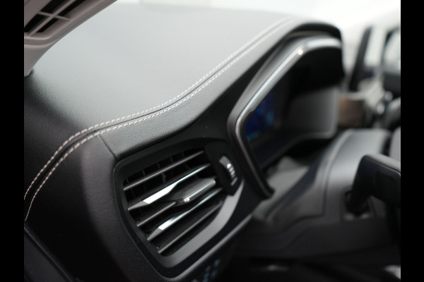 Ford Kuga 2.5 Vignale Plug In Hybrid 225pk PHEV | Trekhaak af Fabriek | Adaptive Cruise | Lederen Sportstoelen Memory | B&O Sound | Keyless | Head Up | 19"L.M |  Stuur & Stoelverwarming |