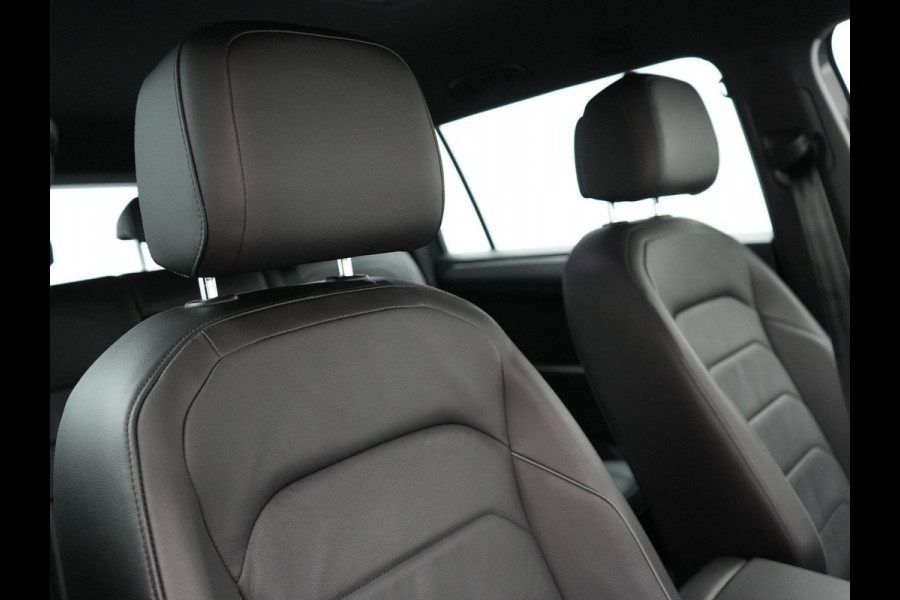 Seat Tarraco 1.4 TSI e-Hybrid FR Plug In Hybrid 245pk Dealer O.H PHEV | Trekhaak af Fabriek | Lederen Sportstoelen Memory | Adaptive Cruise | 19"L.M | Parkassist & Camera | Virtual | Keyless | Stuurverwarming |