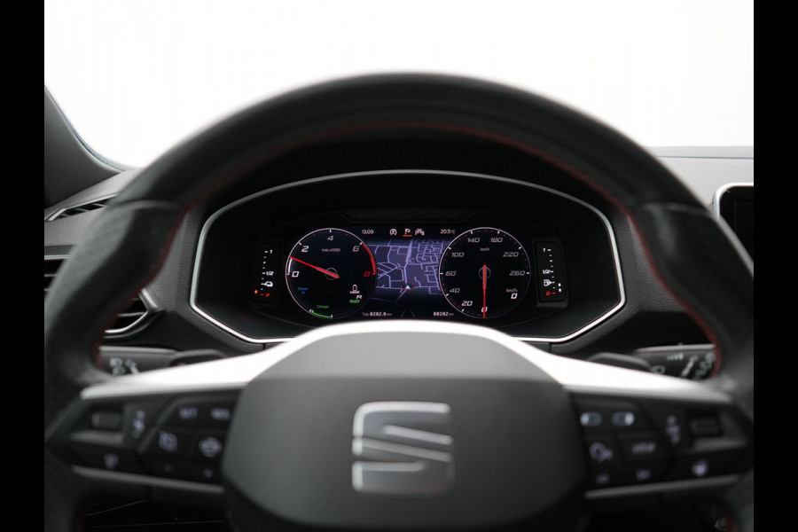 Seat Tarraco 1.4 TSI e-Hybrid FR Plug In Hybrid 245pk Dealer O.H PHEV | Trekhaak af Fabriek | Lederen Sportstoelen Memory | Adaptive Cruise | 19"L.M | Parkassist & Camera | Virtual | Keyless | Stuurverwarming |