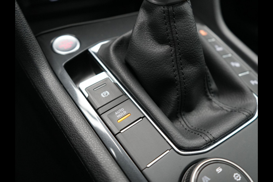 Seat Tarraco 1.4 TSI e-Hybrid FR Plug In Hybrid 245pk Dealer O.H PHEV | Trekhaak af Fabriek | Lederen Sportstoelen Memory | Adaptive Cruise | 19"L.M | Parkassist & Camera | Virtual | Keyless | Stuurverwarming |