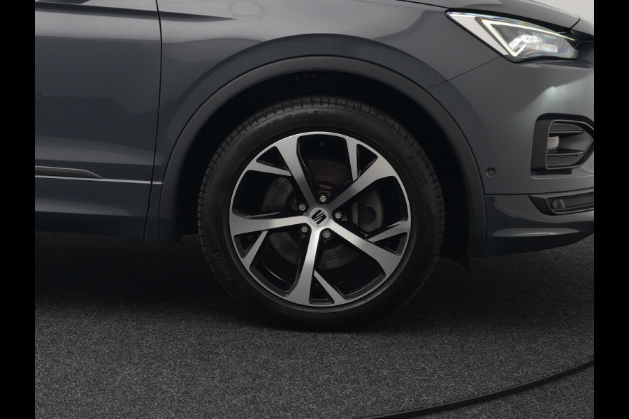 Seat Tarraco 1.4 TSI e-Hybrid FR Plug In Hybrid 245pk Dealer O.H PHEV | Trekhaak af Fabriek | Lederen Sportstoelen Memory | Adaptive Cruise | 19"L.M | Parkassist & Camera | Virtual | Keyless | Stuurverwarming |