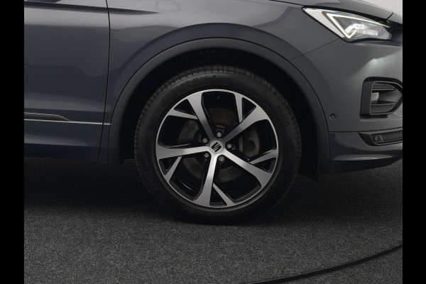Seat Tarraco 1.4 TSI e-Hybrid FR Plug In Hybrid 245pk Dealer O.H PHEV | Trekhaak af Fabriek | Lederen Sportstoelen Memory | Adaptive Cruise | 19"L.M | Parkassist & Camera | Virtual | Keyless | Stuurverwarming |