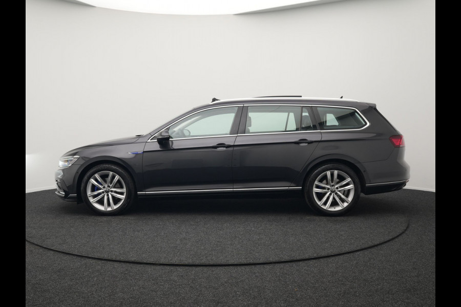 Volkswagen Passat Variant 1.4 TSI GTE Highline Plug in Hybrid PHEV | Panodak | Adaptive Cruise | Alcantara Sportstoelen | Carplay | IQ Led | 360 Camera |