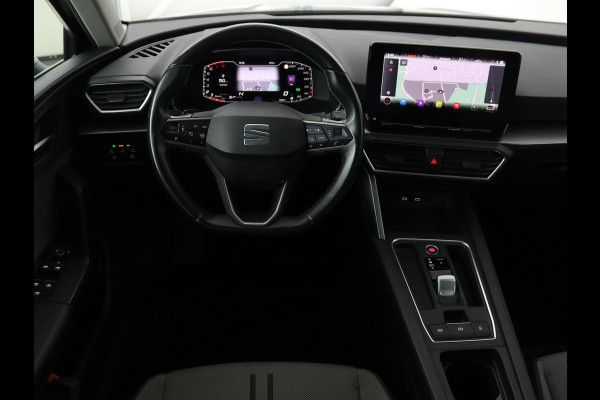 Seat Leon 1.5 eTSI Style Launch Edition | Trekhaak | Carplay | Adaptive cruise | Camera | Navigatie | Park Assist | Climate control