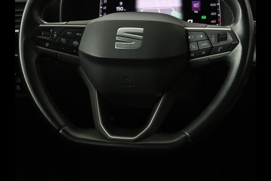 Seat Leon 1.5 eTSI Style Launch Edition | Trekhaak | Carplay | Adaptive cruise | Camera | Navigatie | Park Assist | Climate control
