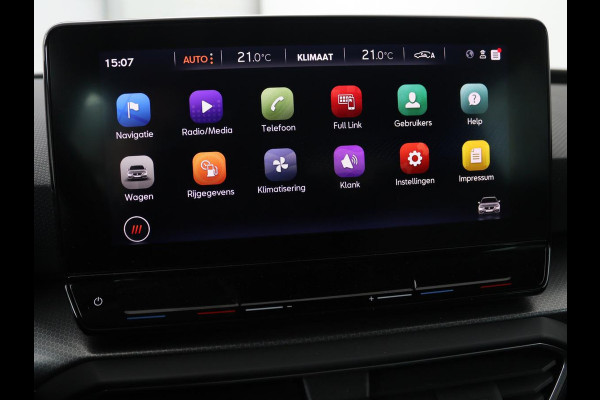 Seat Leon 1.5 eTSI Style Launch Edition | Trekhaak | Carplay | Adaptive cruise | Camera | Navigatie | Park Assist | Climate control