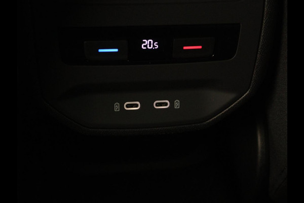 Seat Leon 1.5 eTSI Style Launch Edition | Trekhaak | Carplay | Adaptive cruise | Camera | Navigatie | Park Assist | Climate control
