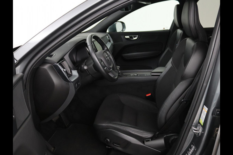 Volvo XC60 2.0 D4 Momentum Pro | Trekhaak | Camera | Half leder | Carplay | Navigatie | Full LED | Climate control | Getint glas | Parkeerhulp