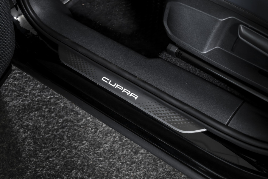 CUPRA Terramar 1.5 eTSI 150 PK Business - Automaat | Dig. Cockpit | Adapt. Cruise | Stoel-+Stuurverw. | PDC | Camera | App. Connect | ECC | Elek. Klep | LM 19" | 9453