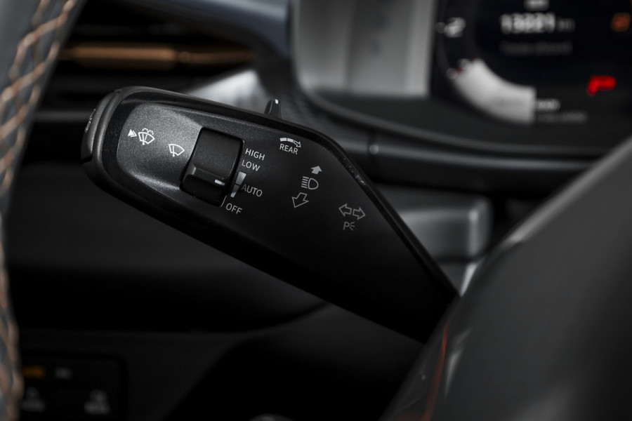 CUPRA Terramar 1.5 eTSI 150 PK Business - Automaat | Dig. Cockpit | Adapt. Cruise | Stoel-+Stuurverw. | PDC | Camera | App. Connect | ECC | Elek. Klep | LM 19" | 9453