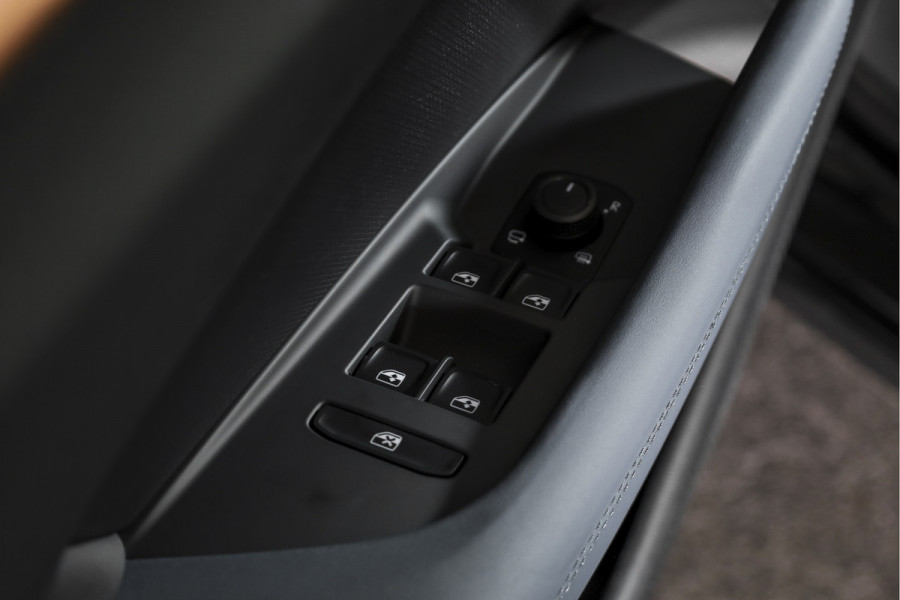 CUPRA Terramar 1.5 eTSI 150 PK Business - Automaat | Dig. Cockpit | Adapt. Cruise | Stoel-+Stuurverw. | PDC | Camera | App. Connect | ECC | Elek. Klep | LM 19" | 9453