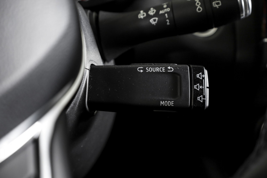 Renault Captur 1.3 TCe 155 PK Edition One - Automaat | Dig. Cockpit | Cruise | PDC | 360 Camera | NAV + App. Connect | ECC | DAB | LM 18" |