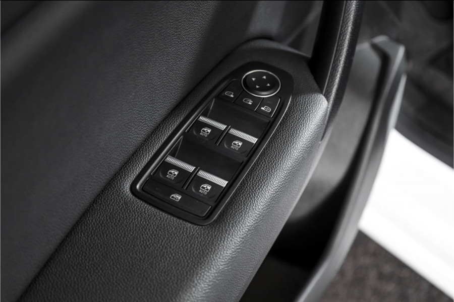 Renault Captur 1.3 TCe 155 PK Edition One - Automaat | Dig. Cockpit | Cruise | PDC | 360 Camera | NAV + App. Connect | ECC | DAB | LM 18" |